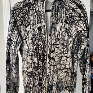 Lululemon Size 8 Black White Abstract Print Zip Jacket – Rare